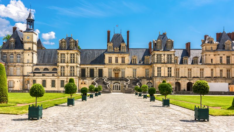Revisit France's Past, its Royal Sites, and Medieval Cities during a Historic Cruise on the Petite Seine  (port-to-port cruise)