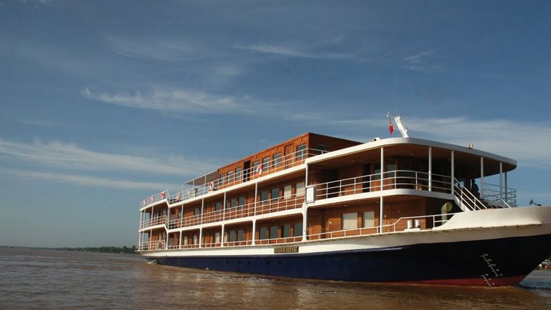 From the Mekong Delta to Siem Reap (port-to-port cruise)