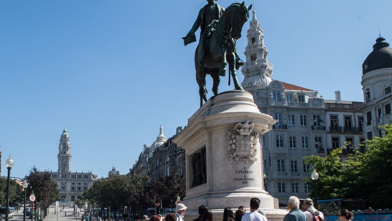 Porto and the Douro Valley (port-to-port cruise)