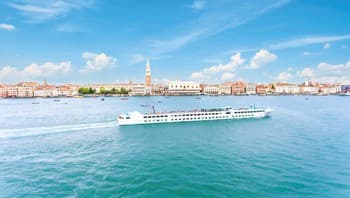 Venice at your pace (port-to-port package)
