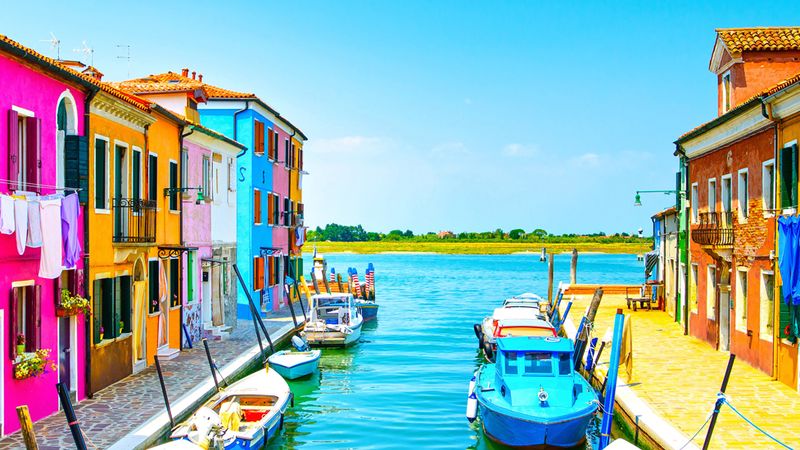 From Renaissance-infused Mantua to the Canals of Venice