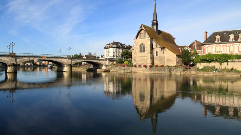 Revisit France's Past, its Royal Sites, and Medieval Cities during a Historic Cruise on the Petite Seine  (port-to-port cruise)