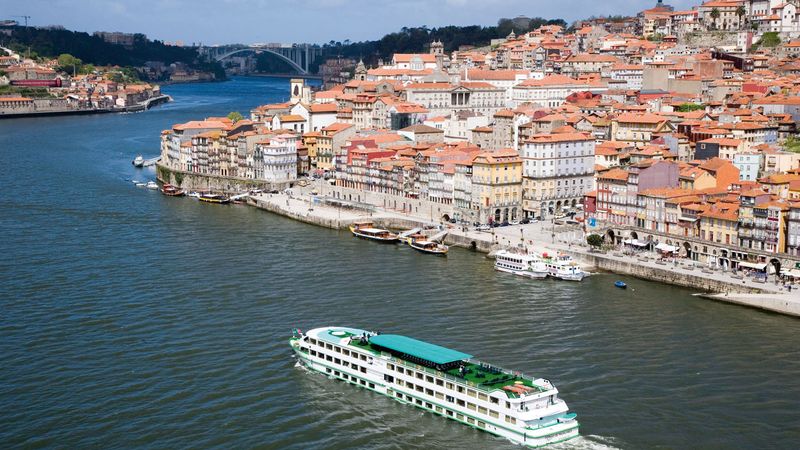 From Portugal to Spain: Porto, the Douro Valley (Portugal) and Salamanca (Spain) (port-to-port cruise)