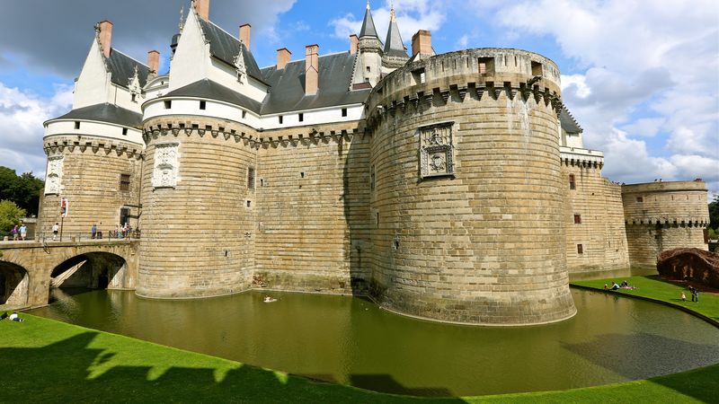 The Loire Valley, a Royal legacy (port-to-port cruise)